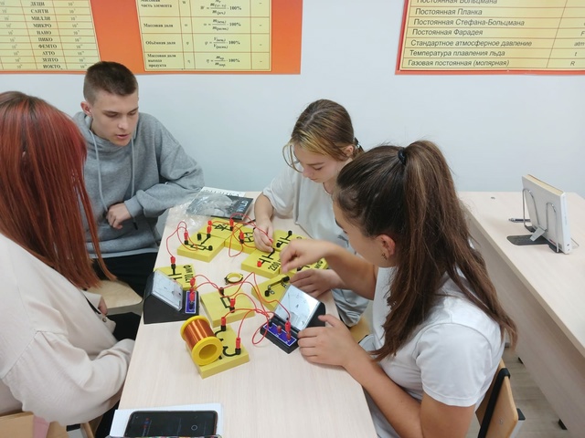 Урок на тему &amp;quot;Сборка последовательно соединённых проводников&amp;quot; для учащихся девятого класса..